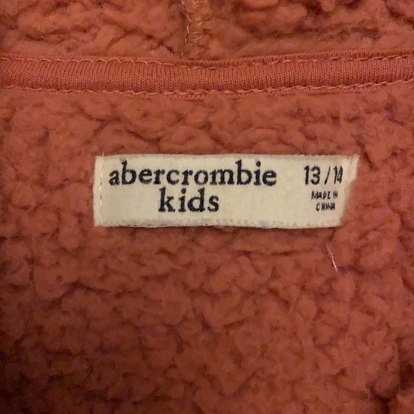 Girls size 13/14 Abercrombie hooded fleece pullover w/pockets - Picture 2 of 2